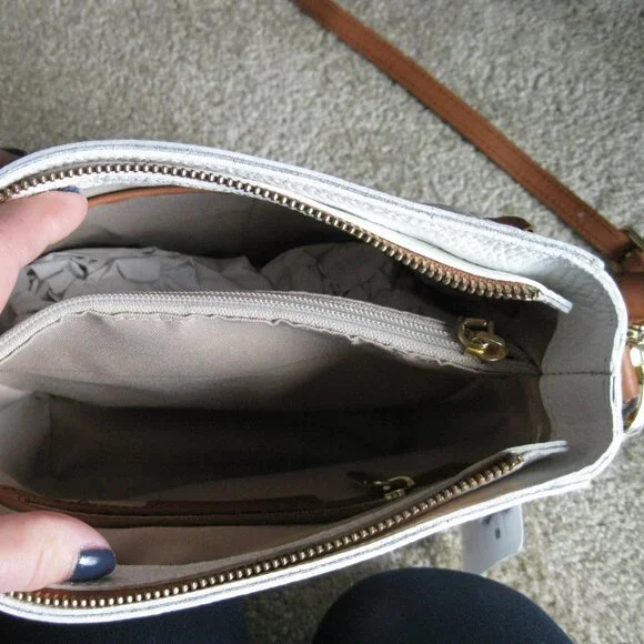 Valentina peeble white leather X-body bag w/ brown leather trim NWT Spring wear - Picture 10 of 15